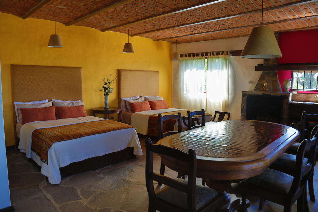 Hotel Villa Cassis Tapalpa Zimmer foto